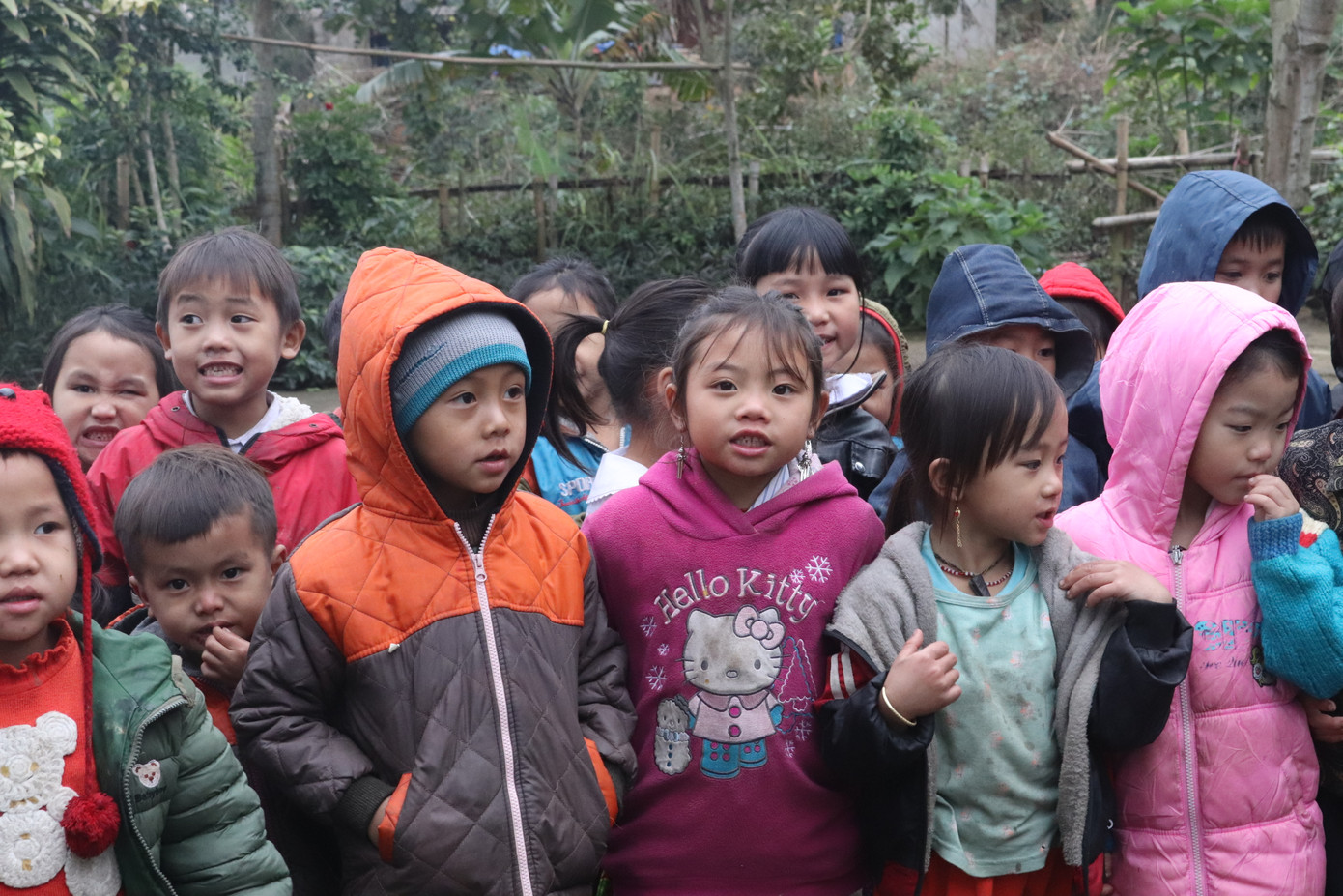 Điều kiện kinh tế khó khăn lại thêm thời tiết khắc nghiệt khiến người dân nơi đây cũng vất vả hơn. (Ảnh: BTC)