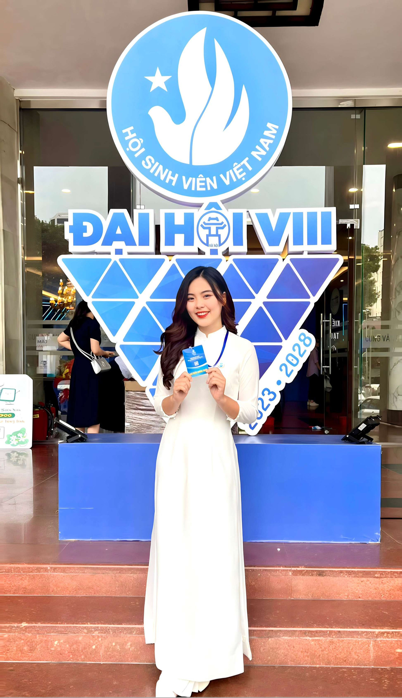 Minh Ngân tham dự Đại hội đại biểu Hội Sinh viên Việt Nam thành phố Hà Nội lần thứ VIII, nhiệm kỳ 2023 - 2028. Minh Ngân tham dự Đại hội đại biểu Hội Sinh viên Việt Nam thành phố Hà Nội lần thứ VIII, nhiệm kỳ 2023 - 2028.