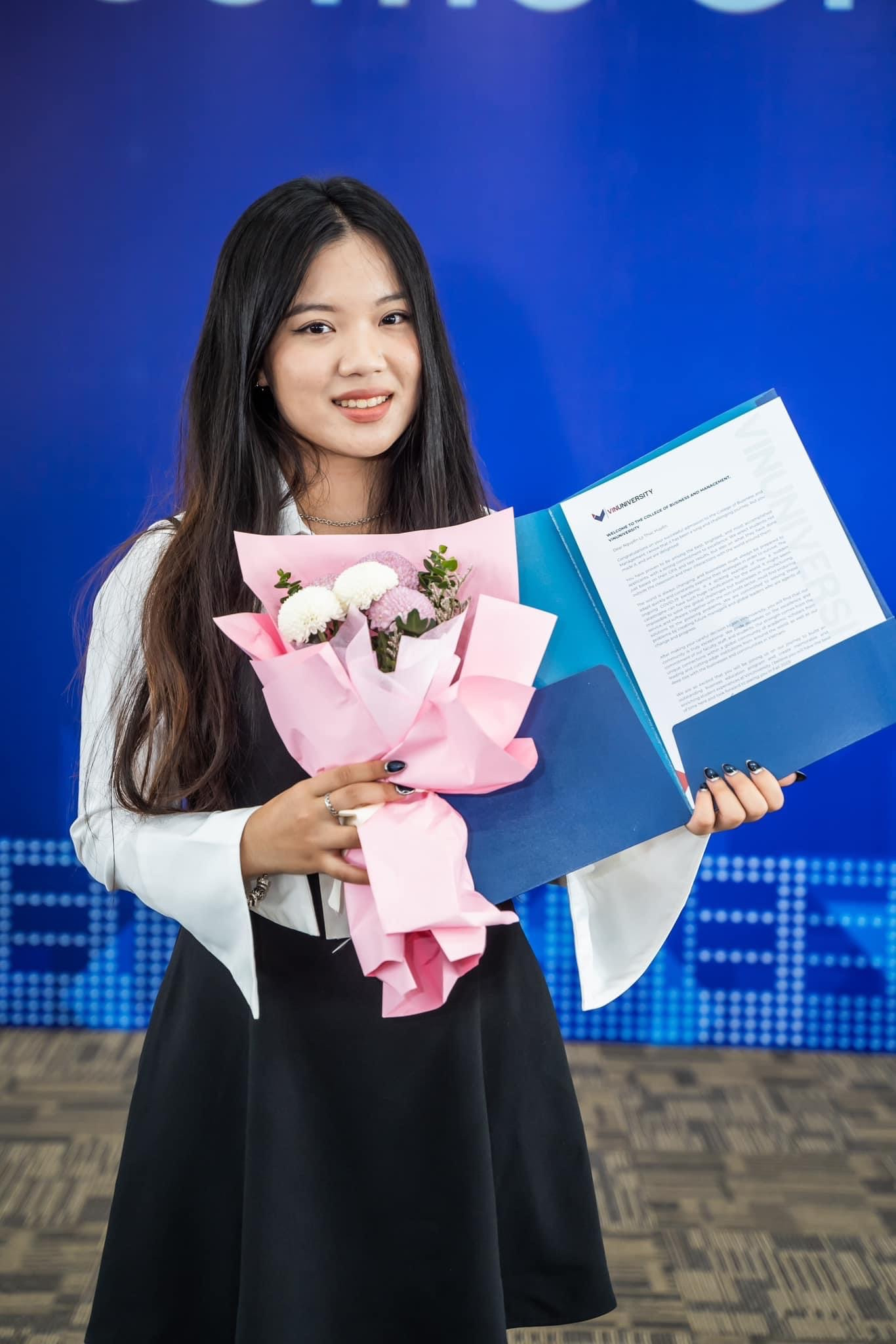 Nguyễn Lý Thục Huyền - Nữ sinh không học trường chuyên sở hữu học bổng của 4 trường đại học danh giá. Nguyễn Lý Thục Huyền - Nữ sinh không học trường chuyên sở hữu học bổng của 4 trường đại học danh giá.