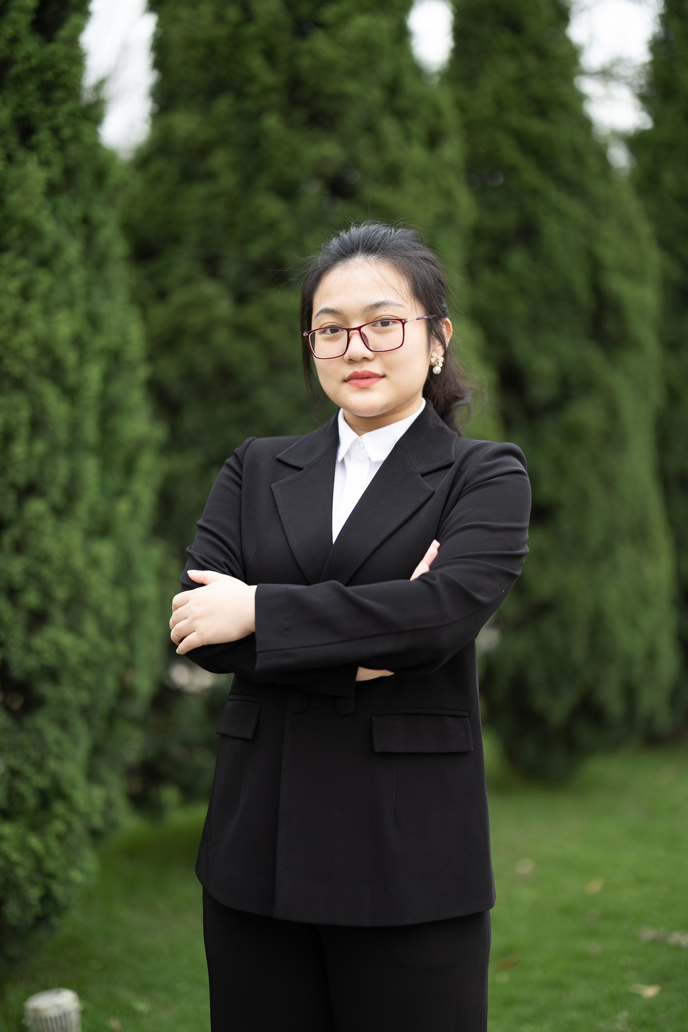 Quỳnh Ngân là quán quân của giải thưởng quốc tế danh giá Cornell EMI Corning Case Competition, đạt IELTS 8.0.