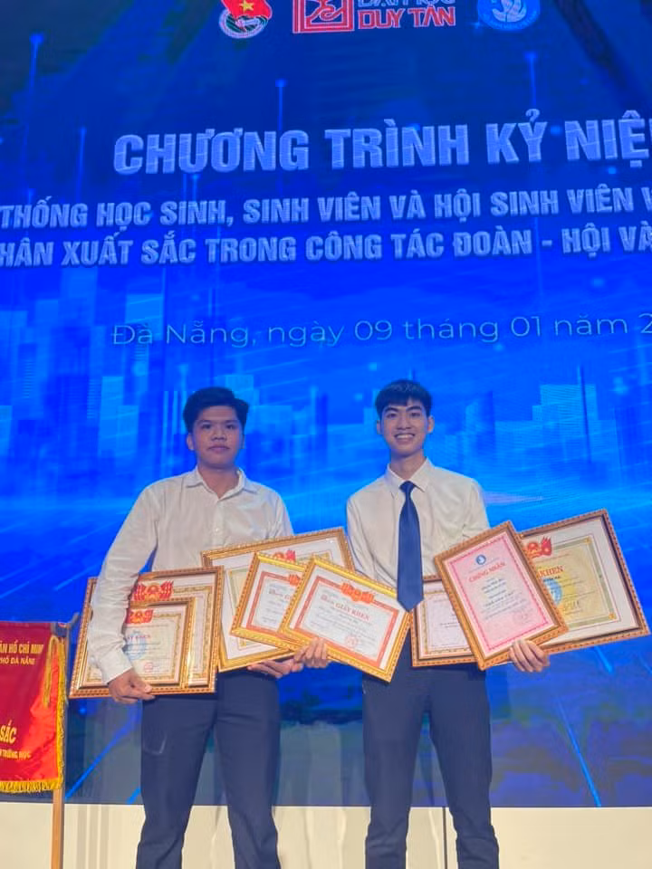 Đạt được nhiều thành tích cao trong học tập và rèn luyện.