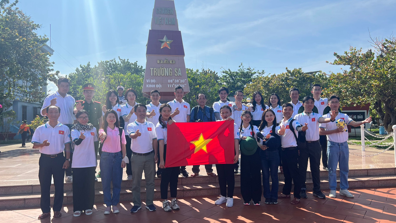 Chuyến đi &quot;Sinh viên với biển, đảo Tổ quốc&quot; tràn đầy ý nghĩa.