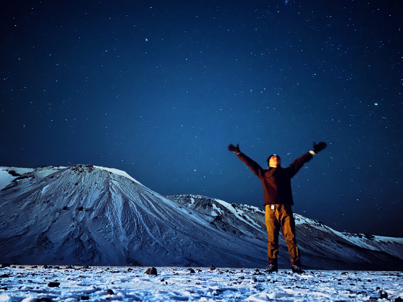 Công Minh đã có những trải nghiệm đặc biệt ở Iceland.