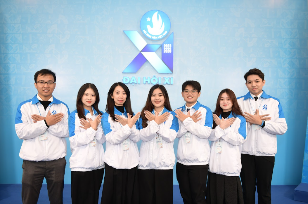 Ngân cùng Đoàn Đại biểu tham dự Đại hội đại biểu toàn quốc Hội Sinh viên Việt Nam lần thứ XI, nhiệm kỳ 2023 - 2028. Ngân cùng Đoàn Đại biểu tham dự Đại hội đại biểu toàn quốc Hội Sinh viên Việt Nam lần thứ XI, nhiệm kỳ 2023 - 2028.