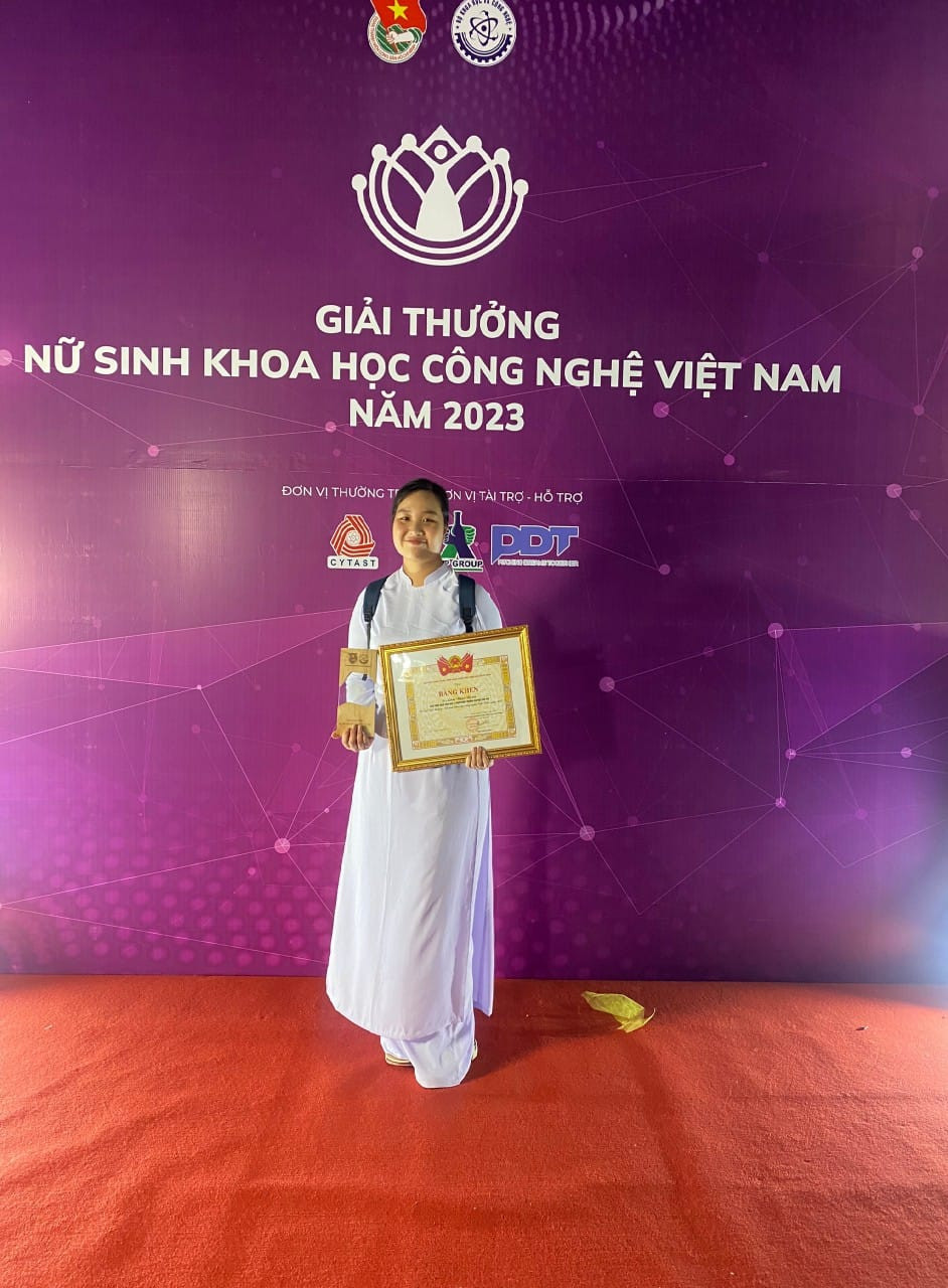 Nữ sinh hy vọng truyền cảm hứng đến nữ giới tự tin theo đuổi nghiên cứu khoa học.