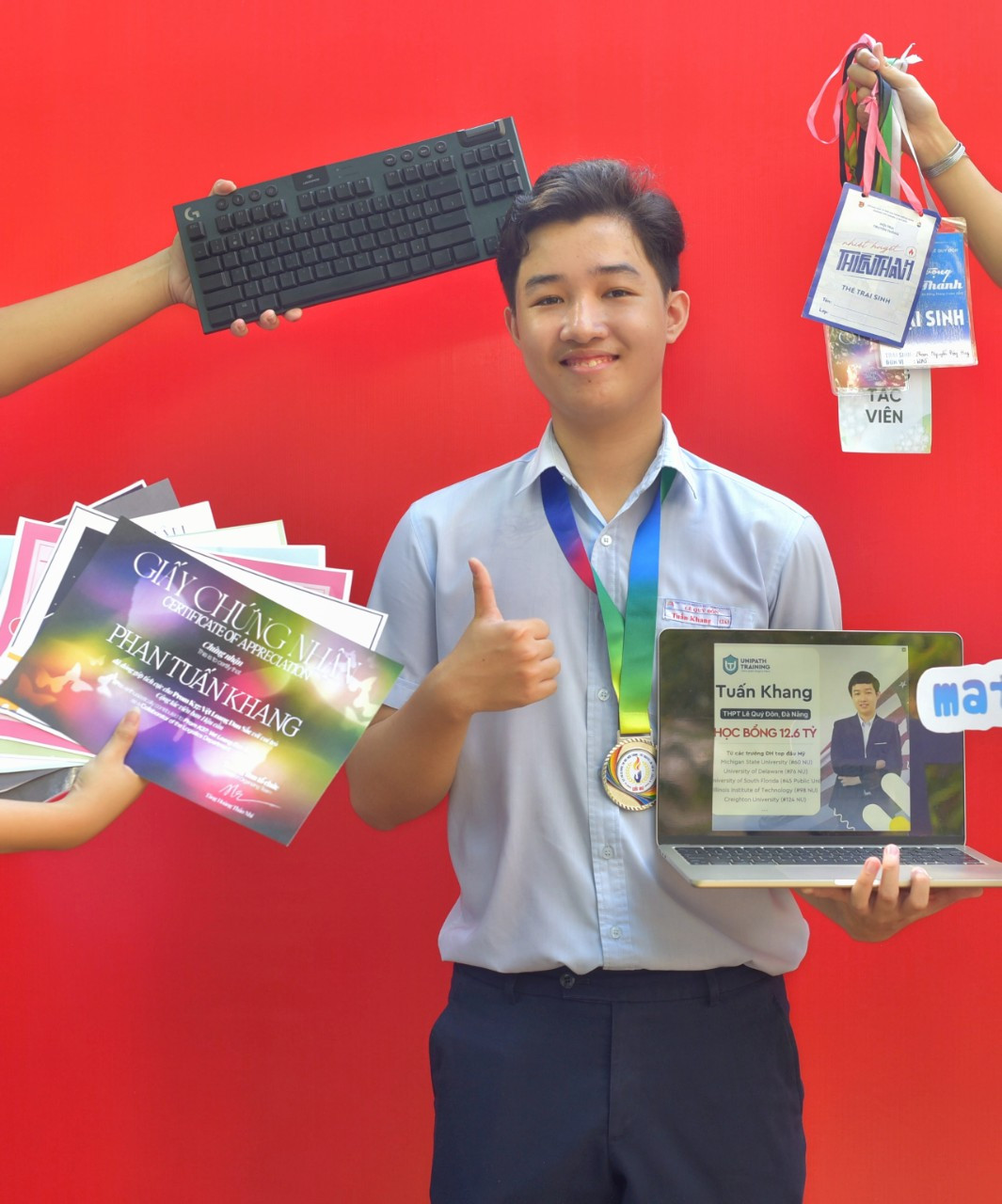 Tuấn Khang đã chinh phục được loạt học bổng danh giá từ các trường đại học nổi tiếng quốc tế.