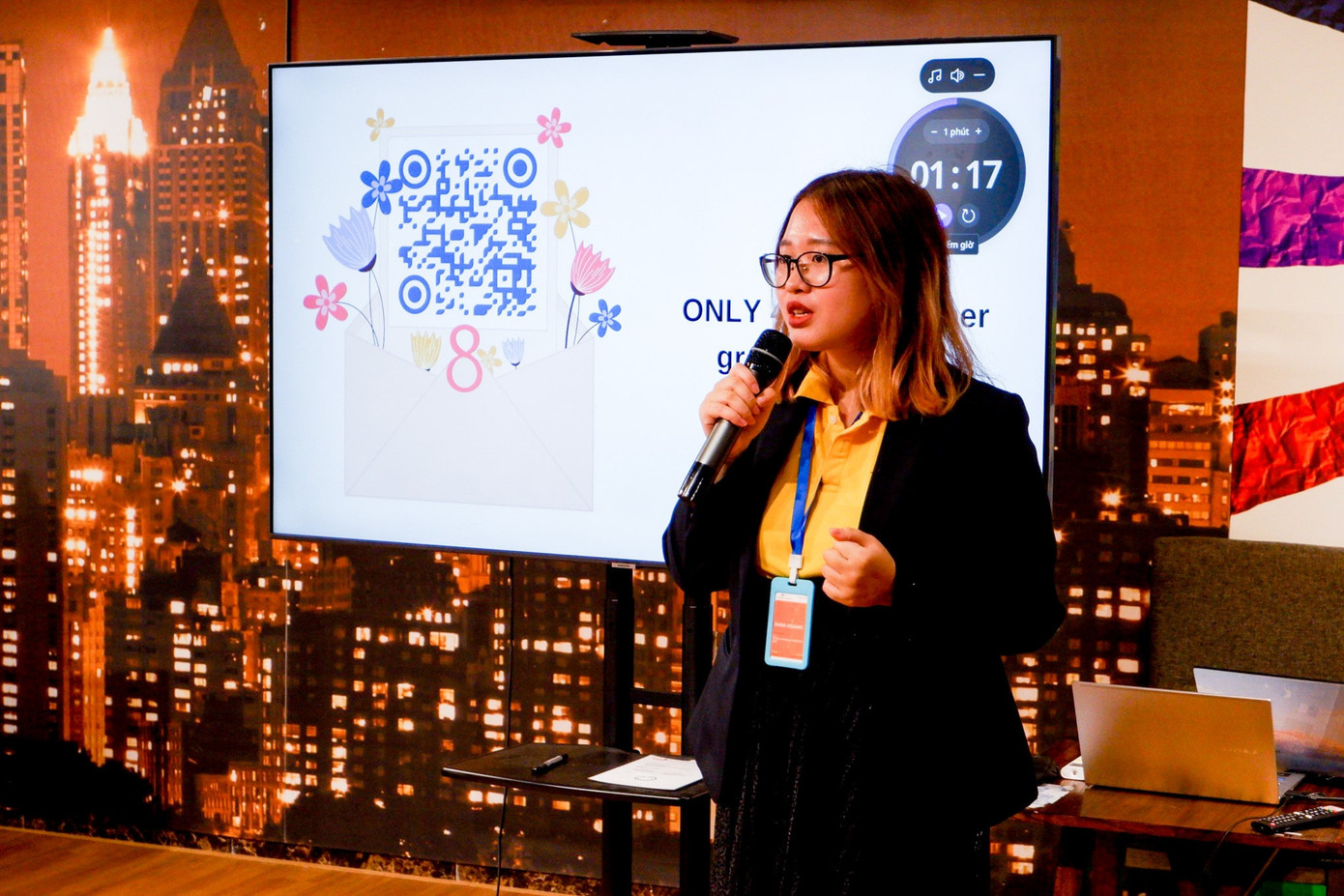 Nguyễn Hoàng Diệu Anh là người thành lập dự án phi lợi nhuận Program for Comprehensive Sex Education. Nguyễn Hoàng Diệu Anh là người thành lập dự án phi lợi nhuận Program for Comprehensive Sex Education.