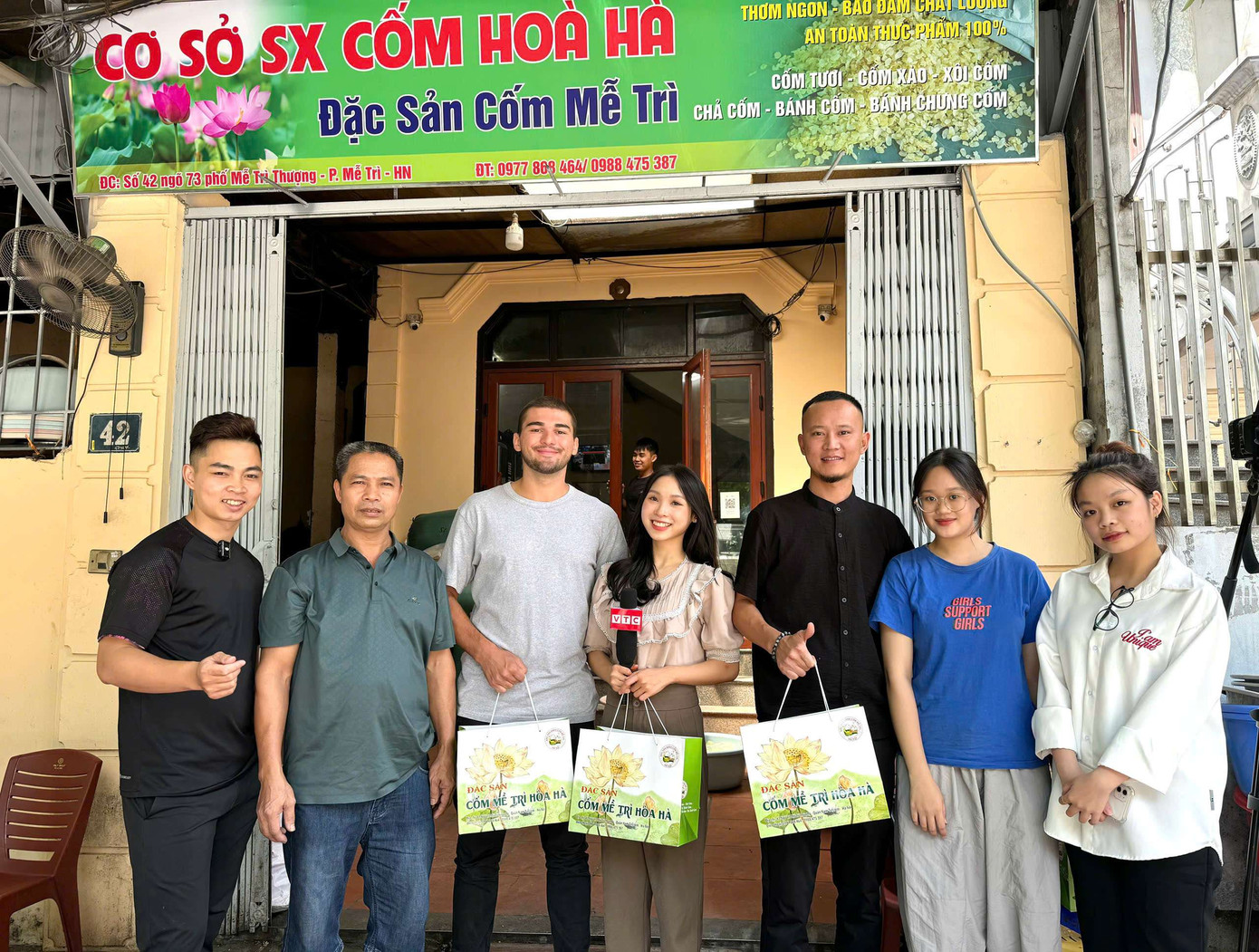 Phương Thảo biên tập, sản xuất chương trình "Một ngày làm người Việt" - chương trình trải nghiệm những nét đẹp văn hoá Việt Nam. Phương Thảo biên tập, sản xuất chương trình "Một ngày làm người Việt" - chương trình trải nghiệm những nét đẹp văn hoá Việt Nam.