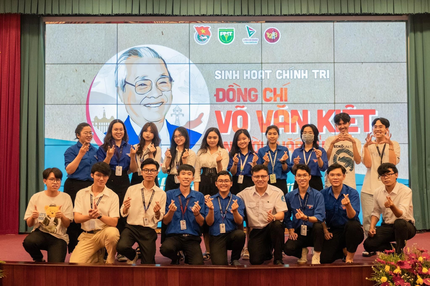 Nam sinh là cán bộ Đoàn-Hội nhiệt huyết của Trường Đại học Y khoa Phạm Ngọc Thạch. Nam sinh là cán bộ Đoàn-Hội nhiệt huyết của Trường Đại học Y khoa Phạm Ngọc Thạch.