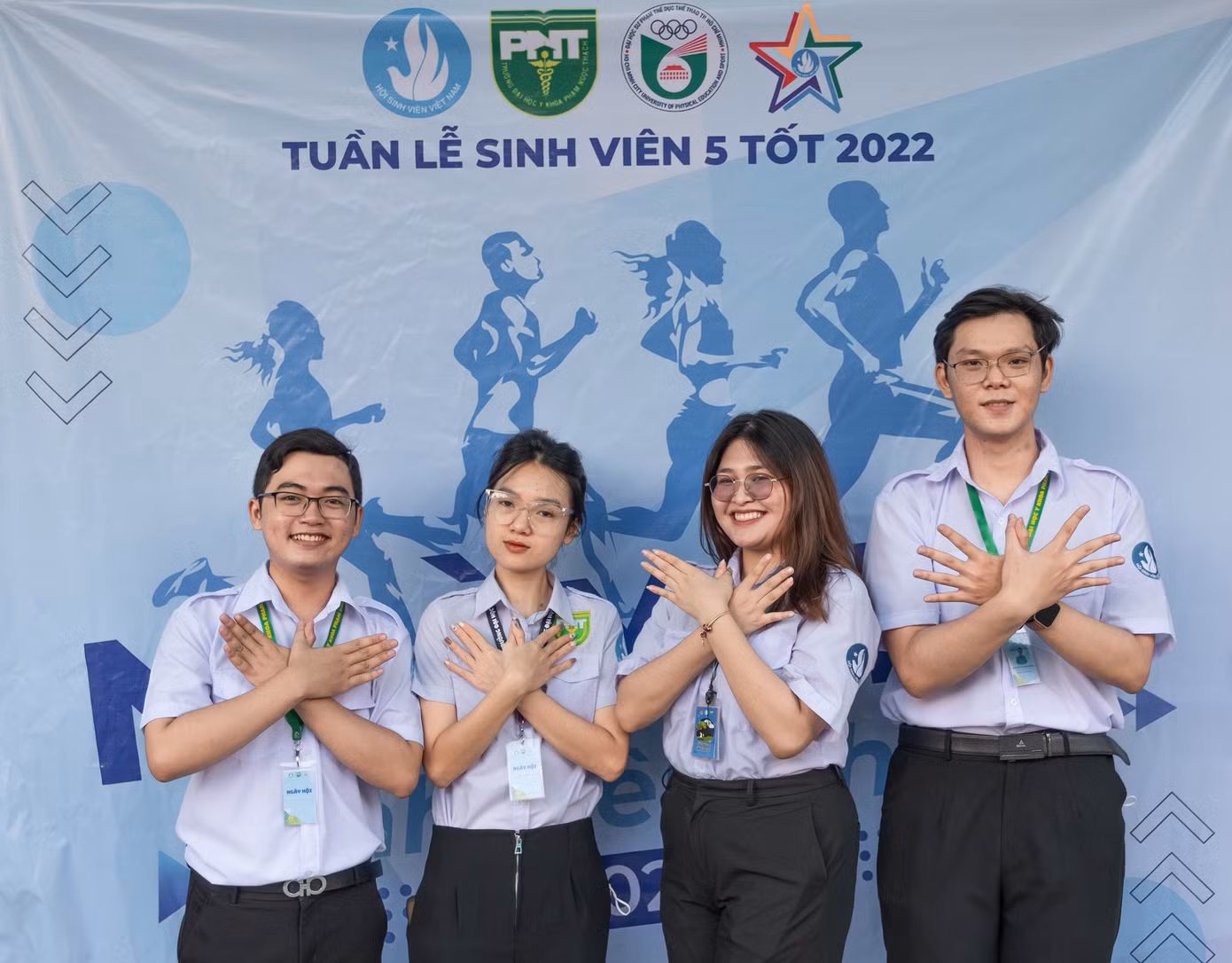 Khi tham gia những chuyến tình nguyện trong đại dịch, Hoàng Tú được tiếp thêm động lực để theo đuổi sự nghiệp Y tế.