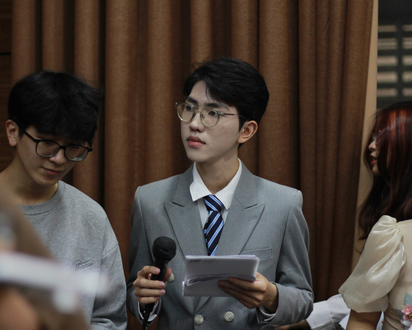 Đại Nghĩa làm MC cho Đêm Chung kết Cuộc thi Hành trình Triết học tại Học viện Ngoại giao. Đại Nghĩa làm MC cho Đêm Chung kết Cuộc thi Hành trình Triết học tại Học viện Ngoại giao.