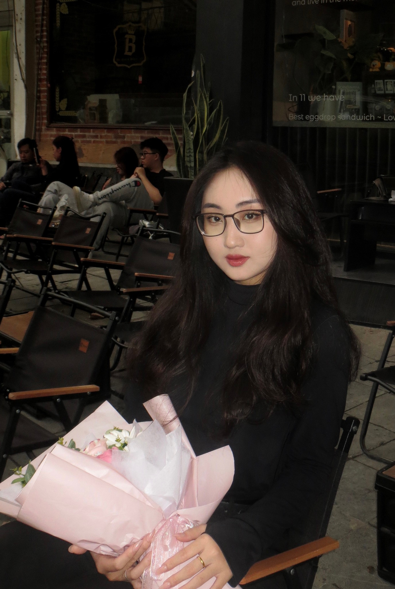 Mai Đỗ Hoàng Yến là sinh viên khóa 19 ngành Thiết kế thời trang, trường Đại học Kiến trúc HN. Mai Đỗ Hoàng Yến là sinh viên khóa 19 ngành Thiết kế thời trang, trường Đại học Kiến trúc HN.