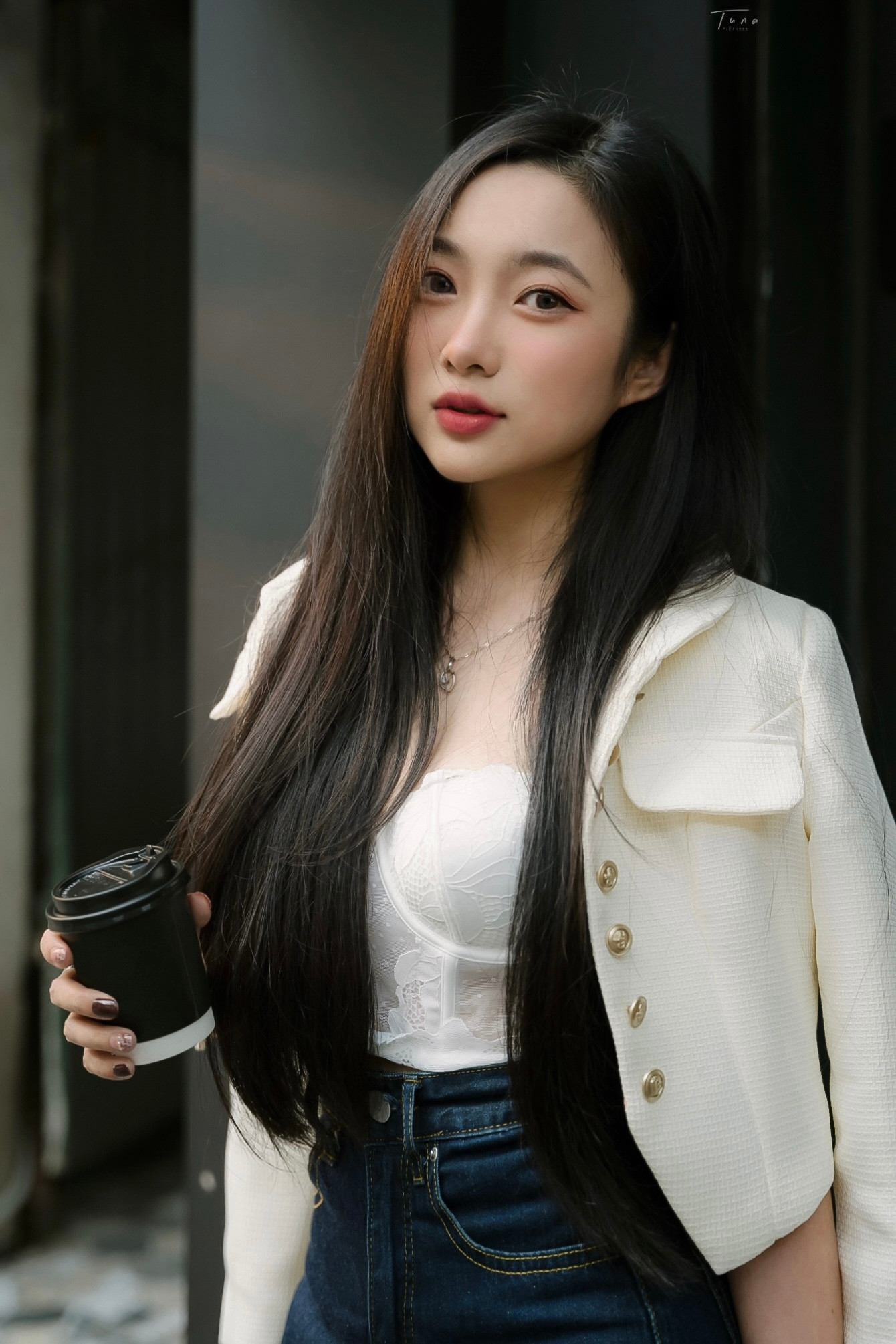 Tiêu Hạ cho rằng, tuổi trẻ là thời điểm để dám nghĩ, dám làm và kiên trì theo đuổi đam mê.