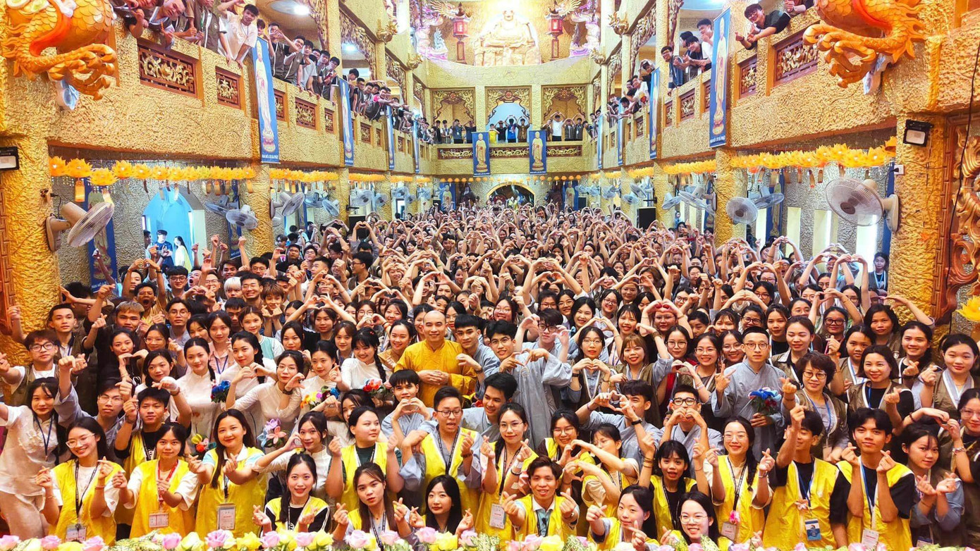 Chuyến đi tình nguyện lễ Phật Đản tại chùa Linh Quang, Nam Định.