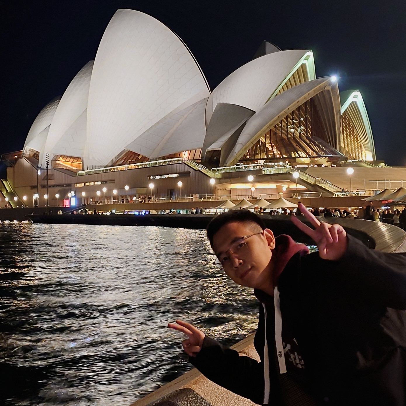 Minh Quân tại Nhà hát Opera Sydney - Úc.