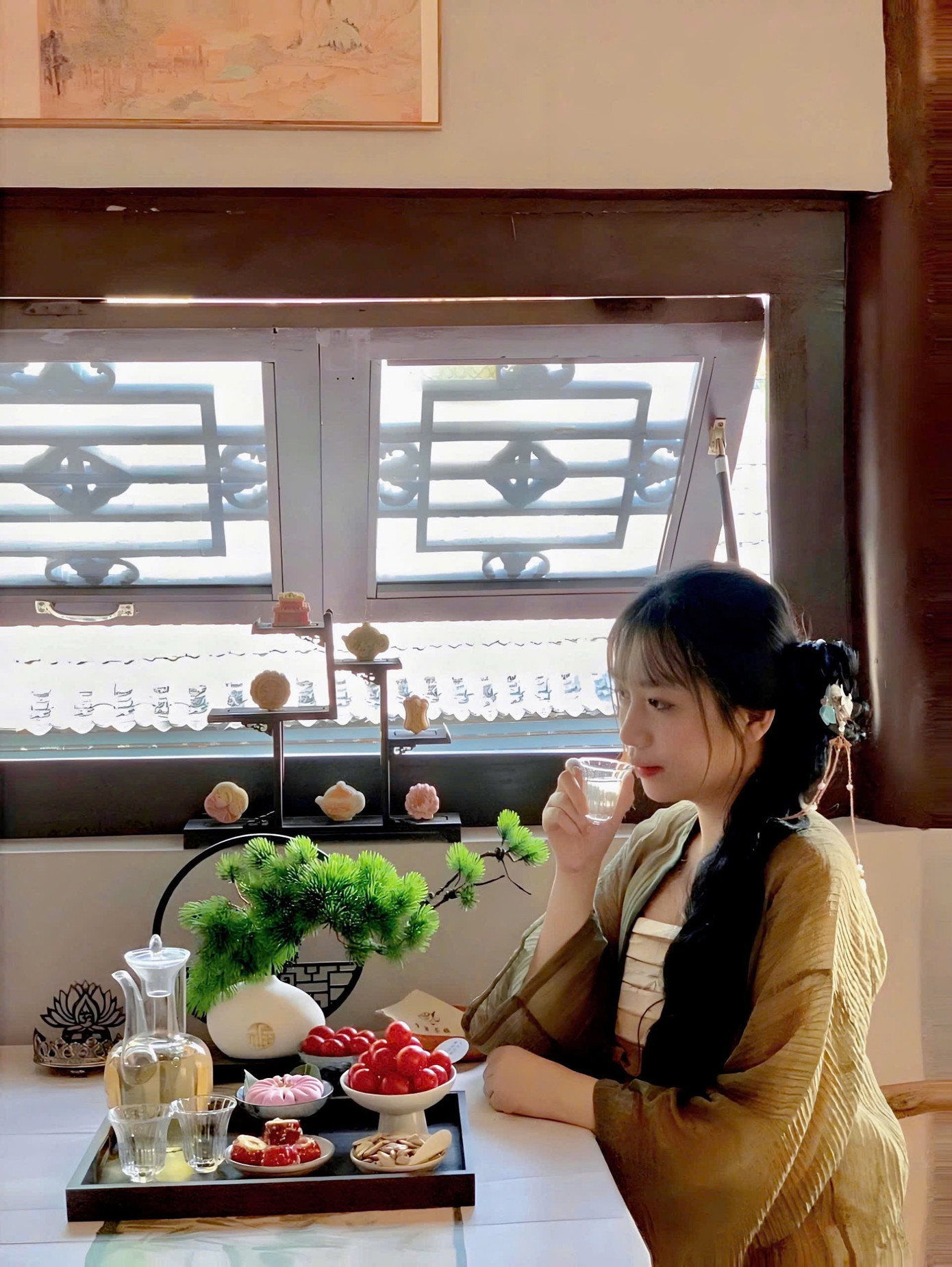 Thuỳ Linh với niềm yêu thích văn hoá Trung Quốc. Thuỳ Linh với niềm yêu thích văn hoá Trung Quốc.