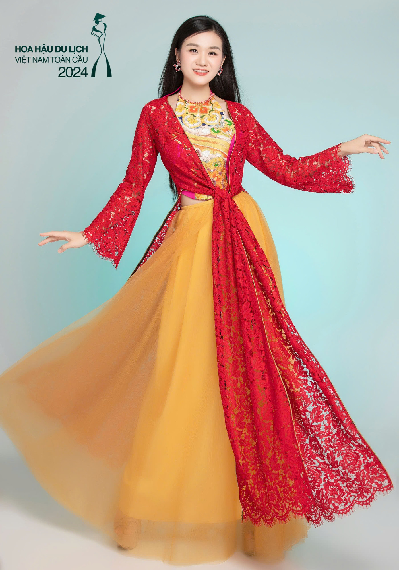 Việt Hà là thành viên sáng lập dự án "JOBEX Vietnam", một dự án phi lợi nhuận kết nối các diễn giả thành công với các bạn trẻ có nhu cầu định hướng nghề nghiệp.