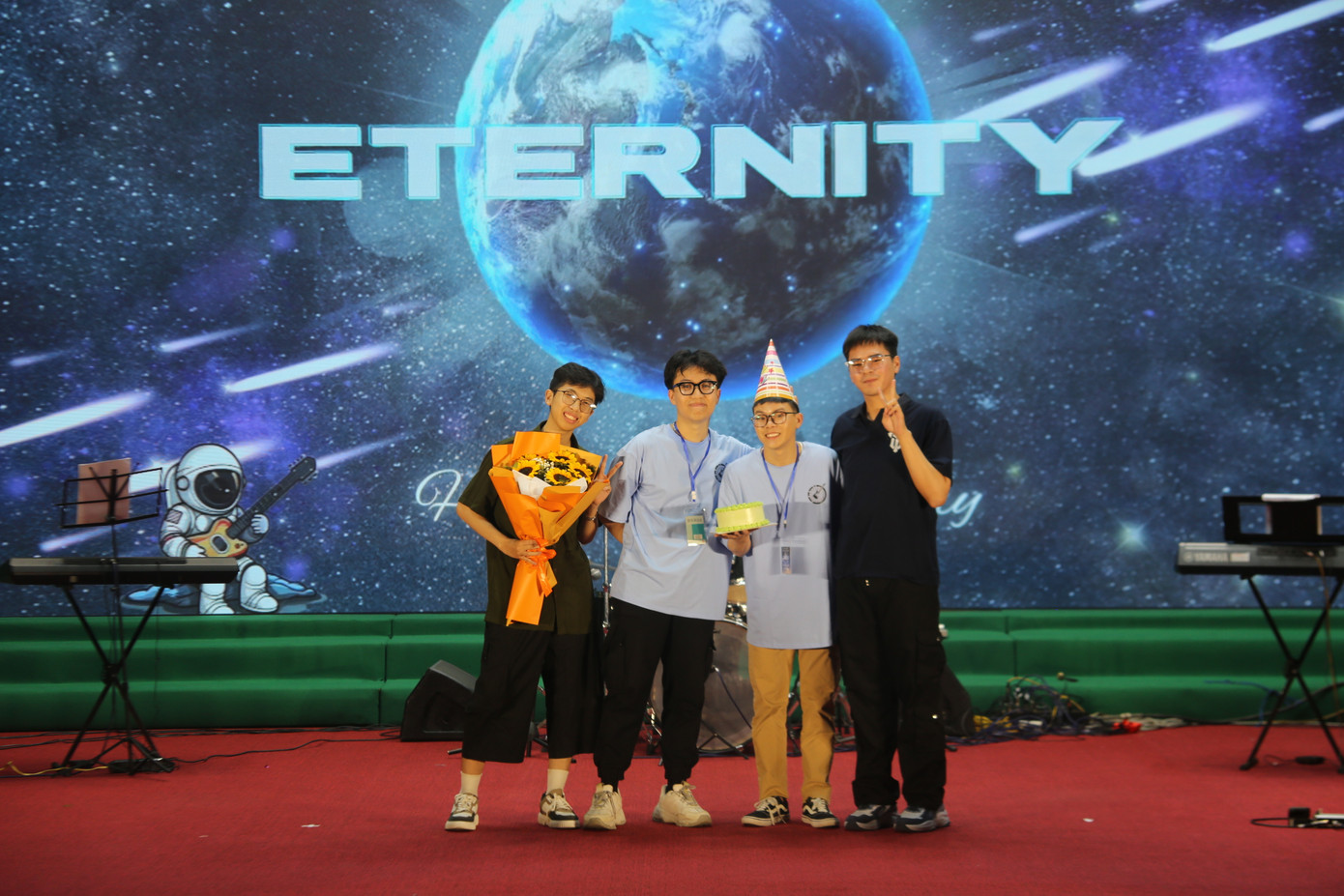 Sự có mặt của các CLB trong và ngoài trường, các anh chị cựu thành viên là nguồn động viên tinh thần đối với CLB. (Ảnh: BTC)