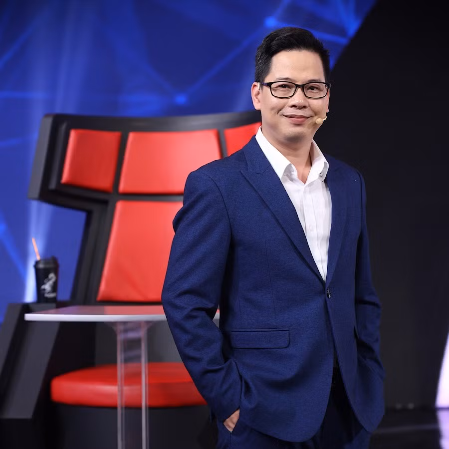 PGS. TS Trần Thành Nam: "Nghề giáo là một con đường vinh quang, giúp bạn hoàn thiện nhân cách bản thân và giúp bạn để lại những dấu ấn phụng sự cho cộng đồng và đất nước." PGS. TS Trần Thành Nam: "Nghề giáo là một con đường vinh quang, giúp bạn hoàn thiện nhân cách bản thân và giúp bạn để lại những dấu ấn phụng sự cho cộng đồng và đất nước."