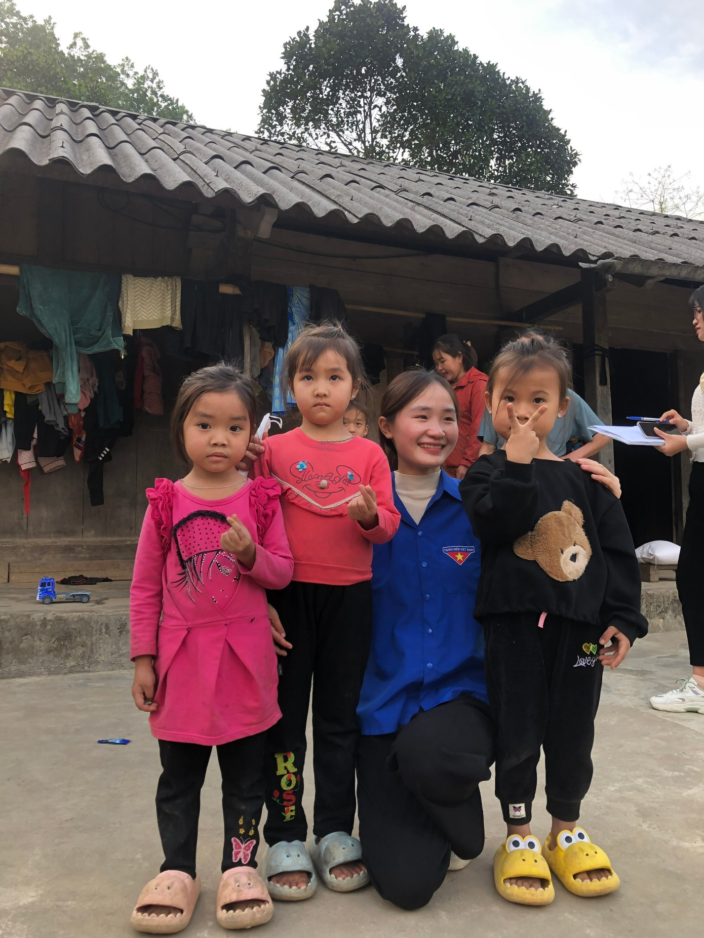 Bảo Ngọc tích cực tham gia hoạt động tình nguyện vì cộng đồng.