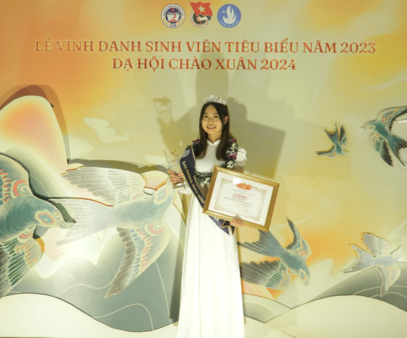 Ngọc Anh may mắn đã đạt top 15 sinh viên tiêu biểu cấp Trường năm 2023.