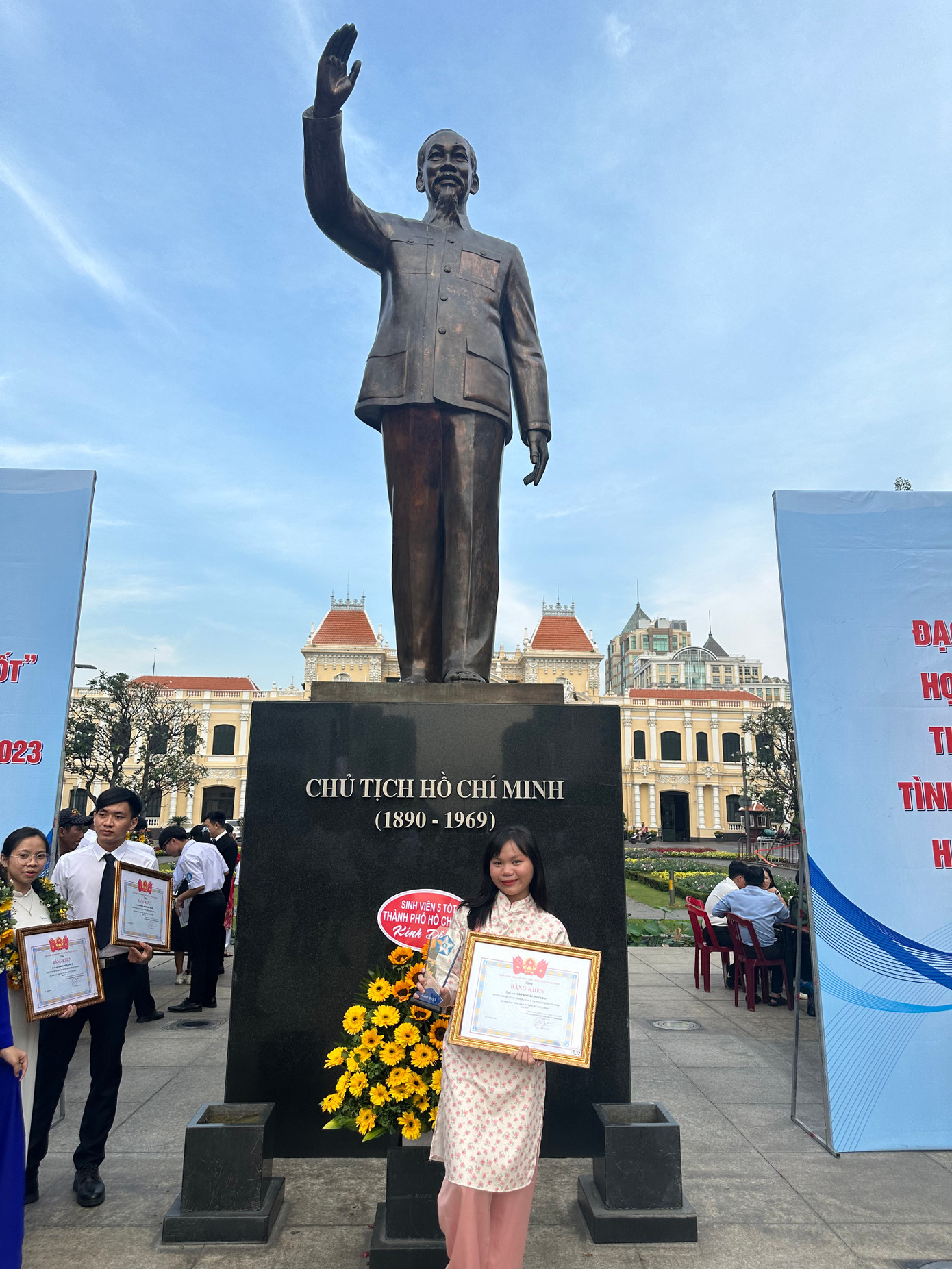Phương Vy đã ghi dấu ấn bằng thành tích Sinh viên 5 tốt TP. Hồ Chí Minh năm 2023. Phương Vy đã ghi dấu ấn bằng thành tích Sinh viên 5 tốt TP. Hồ Chí Minh năm 2023.