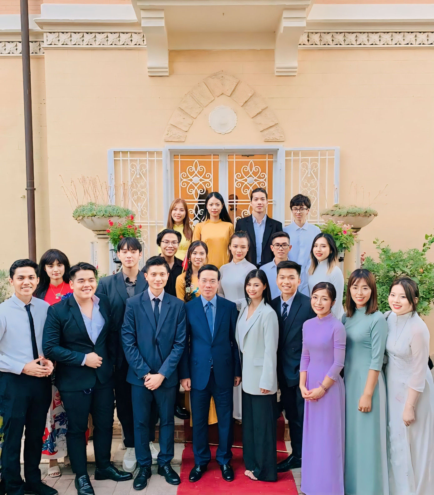 Diệp tại sự kiện đón Chủ tịch nước Việt Nam Võ Văn Thưởng năm 2023. Diệp tại sự kiện đón Chủ tịch nước Việt Nam Võ Văn Thưởng năm 2023.