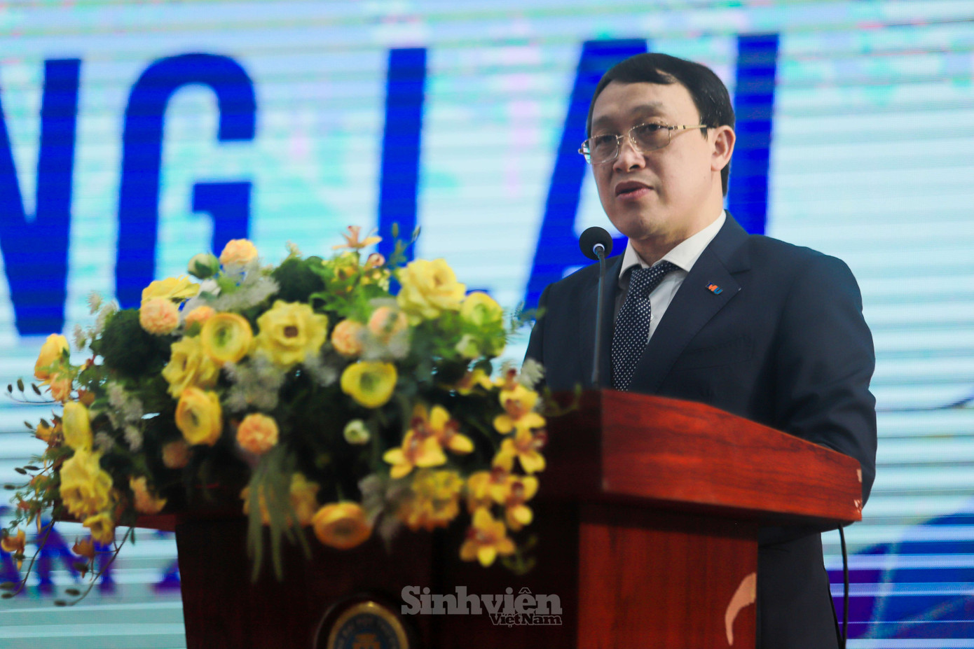 PGS. TS Nguyễn Đức Nhuận – Phó Hiệu trưởng trường Đại học Thương mại phát biểu tại chương trình. PGS. TS Nguyễn Đức Nhuận – Phó Hiệu trưởng trường Đại học Thương mại phát biểu tại chương trình.