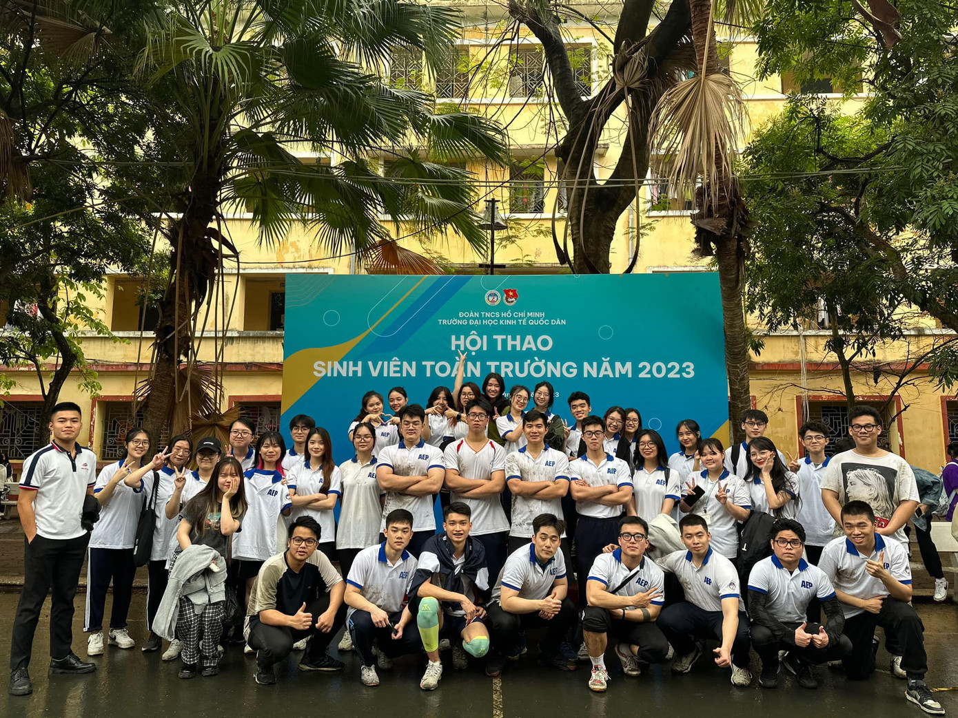 Quốc Hải luôn tích cực tham gia các hoạt động, phong trào của khoa cũng như của trường.