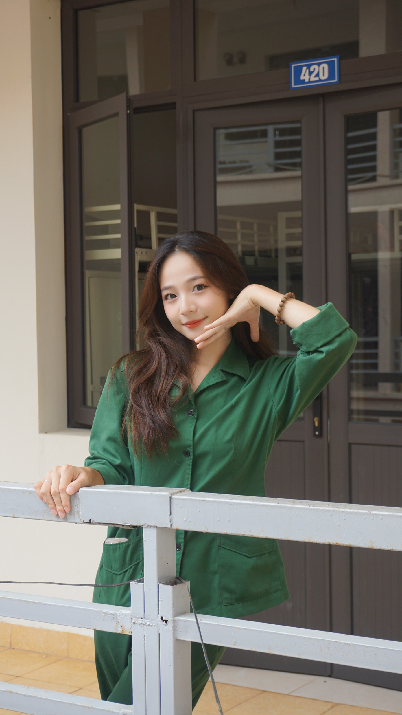 Phùng Thị Quỳnh Trang tham gia kì quân sự tại Hola- Nơi tình yêu bắt đầu. Phùng Thị Quỳnh Trang tham gia kì quân sự tại Hola- Nơi tình yêu bắt đầu.