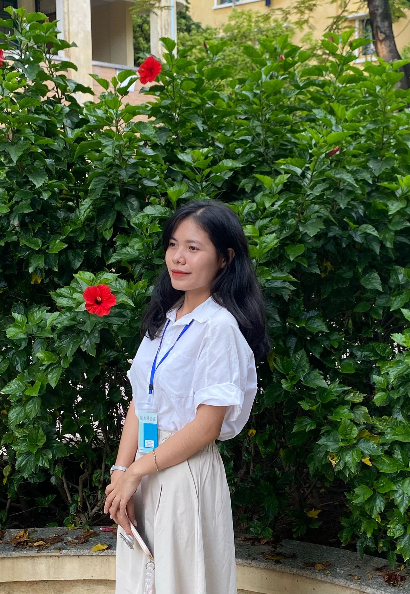 Bùi Thị Hồng Tuyết hiện là sinh viên khoa Địa lý của Trường Đại học Sư phạm Hà Nội. Bùi Thị Hồng Tuyết hiện là sinh viên khoa Địa lý của Trường Đại học Sư phạm Hà Nội.