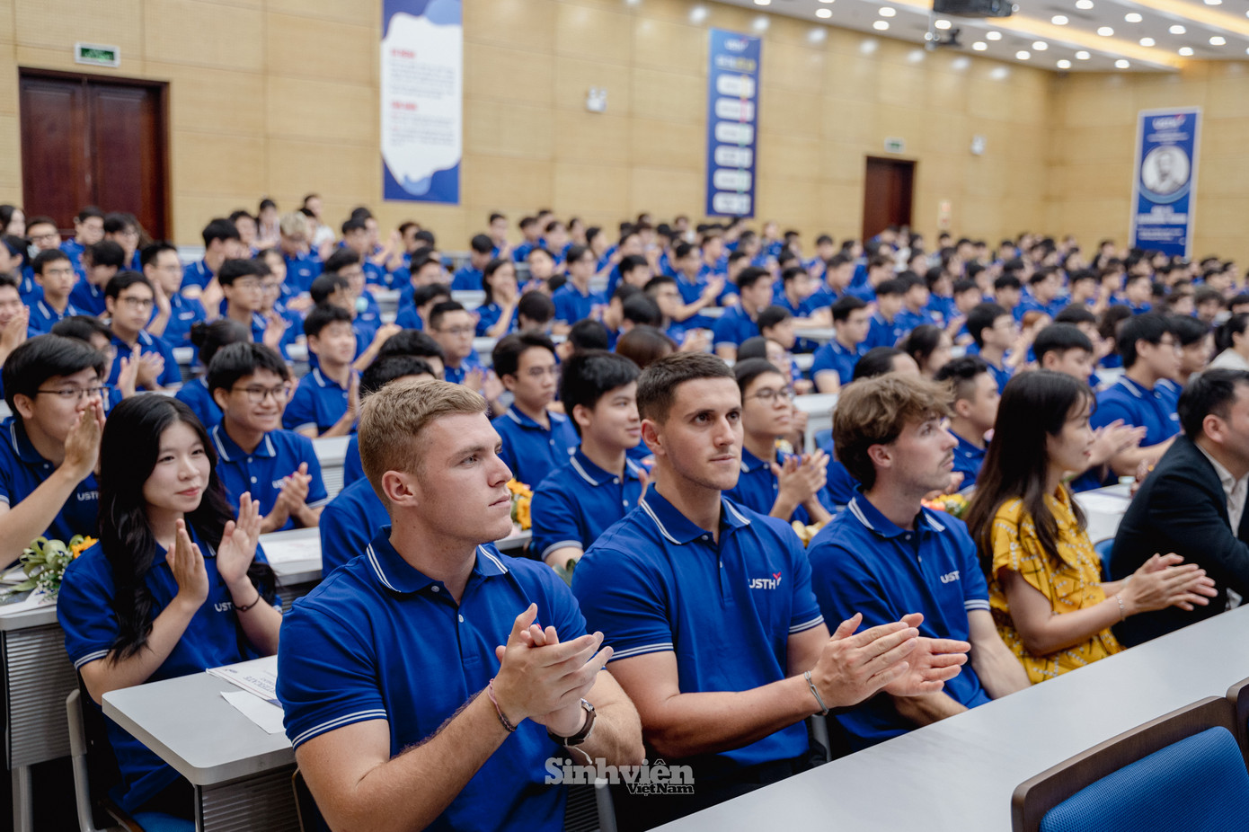 Từ năm 2022, USTH xây dựng truyền thống đặt tên cho các khóa tân sinh viên theo tên các nhà khoa học vĩ đại trong lịch sử Việt Nam và nhân loại để truyền cảm hứng, sự say mê và niềm tự hào cho các thế hệ sinh viên USTH trong học tập, nghiên cứu trong lĩnh vực khoa học - công nghệ. Năm nay, khóa 15 của Nhà trường mang tên của nhà khoa học lỗi lạc người Pháp, Alexandre Yersin, người đã gắn bó sâu sắc và có nhiều đóng góp với đất nước và con người Việt Nam.