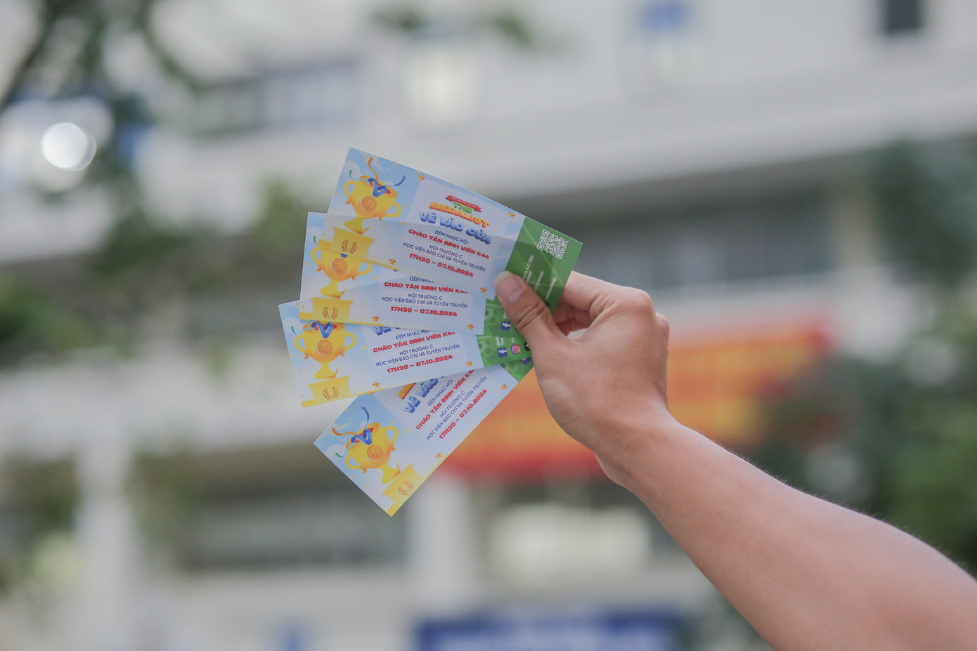 Tại đây, khóa 44 thỏa sức chơi minigame với nhiều phần quà hấp dẫn, đặc biệt nhất là tấm vé tham dự Đại nhạc hội Welcome to AJC 2024: THE MEDALIST.