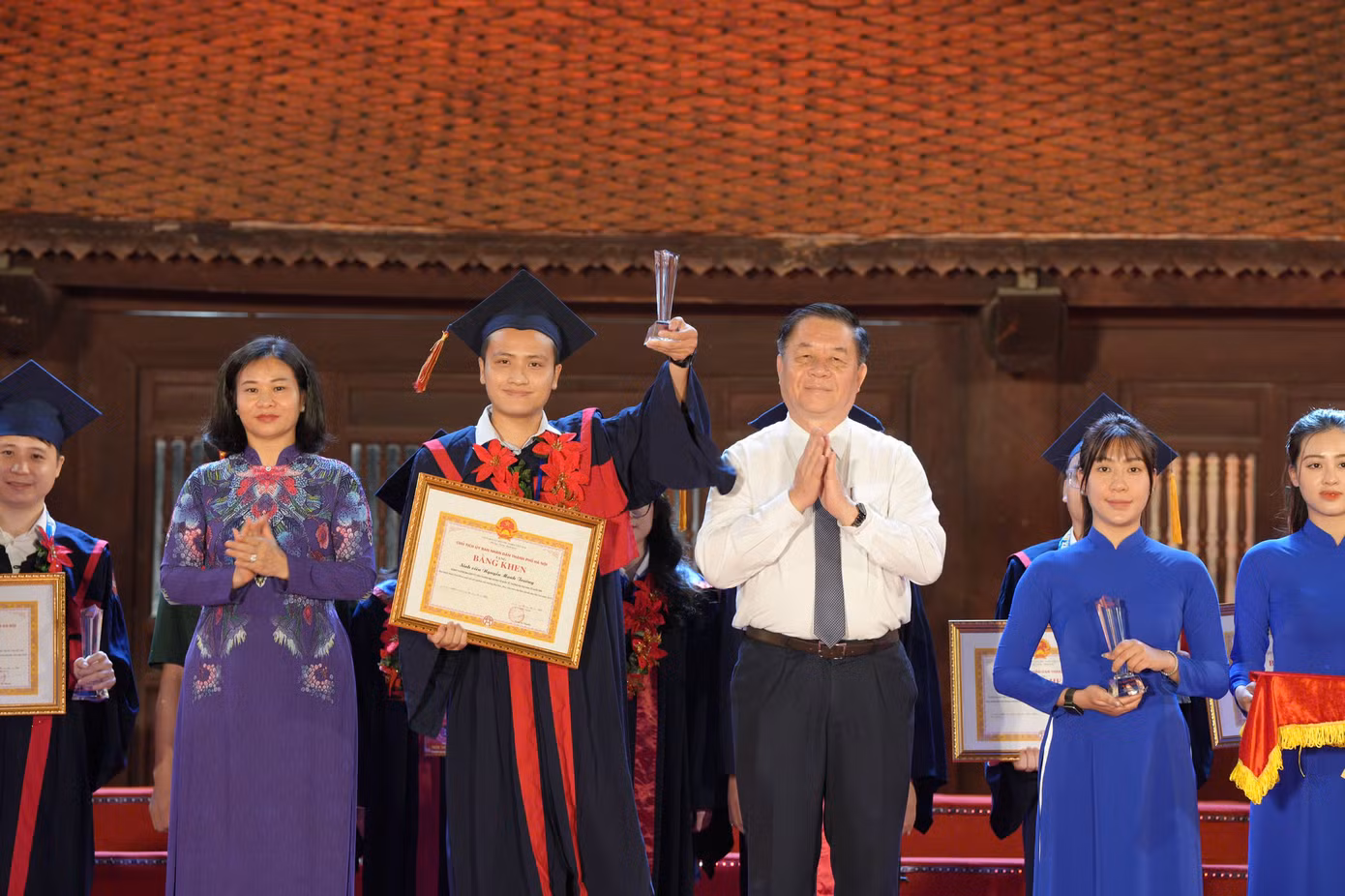 Mạnh Trường được mệnh danh là “thợ săn học bổng”.