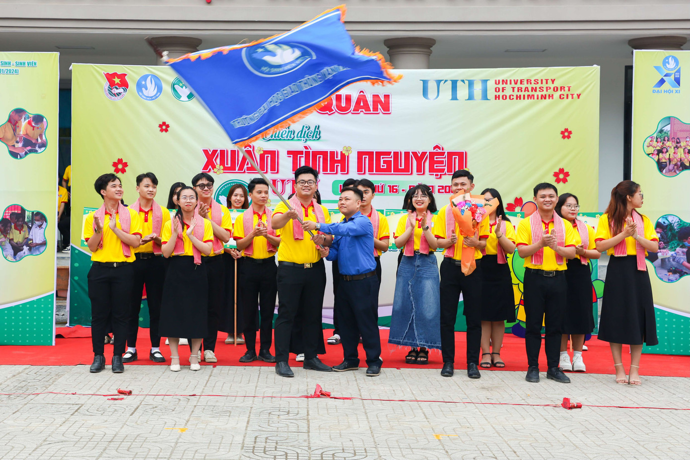 Tổ chức và tham gia nhiều hoạt động, phong trào sinh viên.