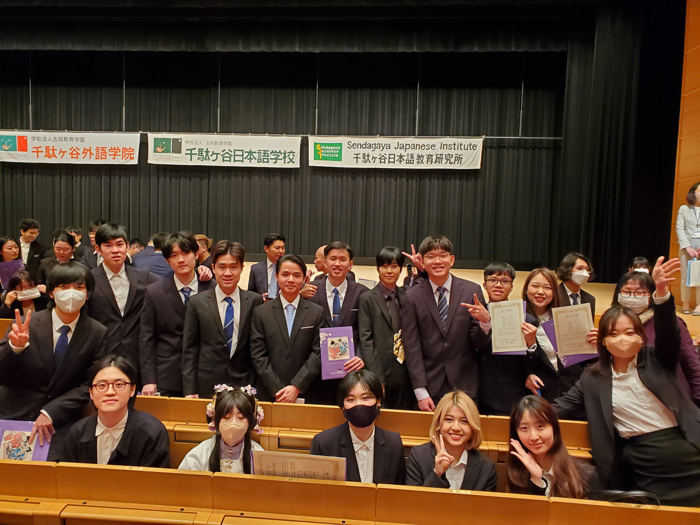 Nghê Cát Thọ luôn “giữ vững phong độ” và duy trì mức điểm học tập xuất sắc so với các bạn đồng trang lứa tại Nhật Bản.