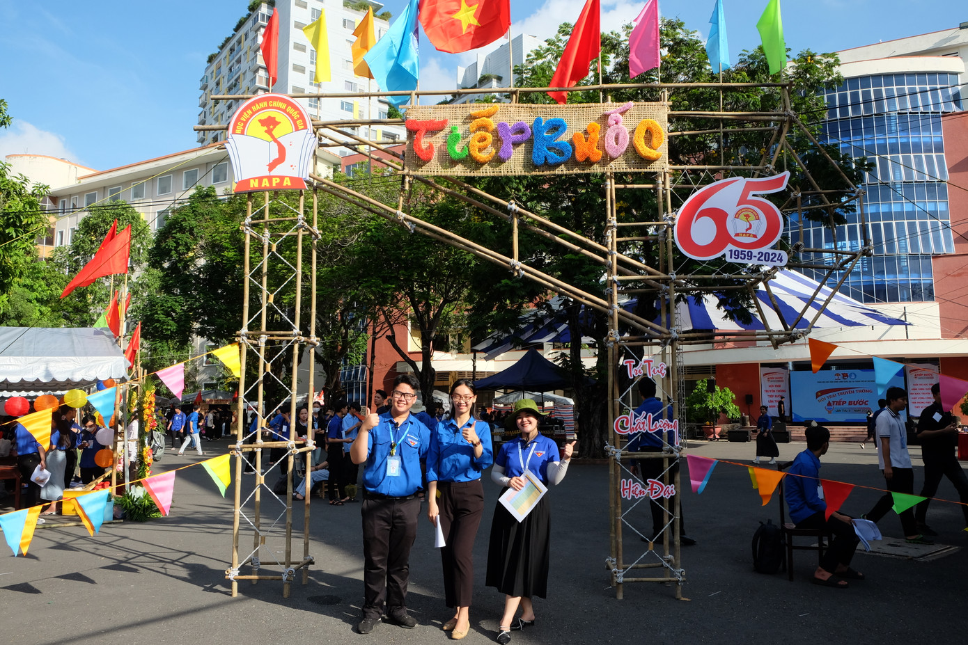 Tấn Lộc là Ban tổ chức Hội trại Tiếp bước.