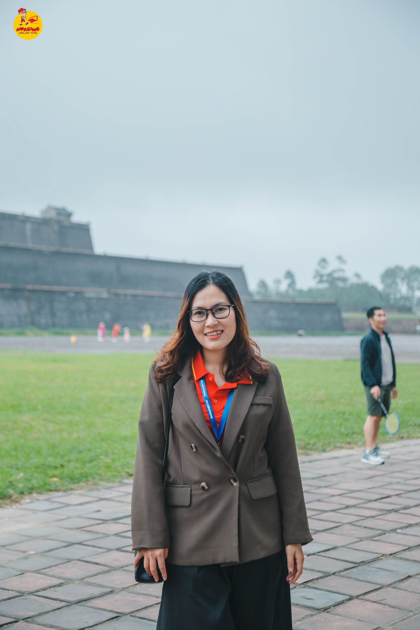 Chị Hải Oanh là đồng tác giả hai cuốn sách Không có đỉnh quá cao và Không có sông quá dài. Chị Hải Oanh là đồng tác giả hai cuốn sách Không có đỉnh quá cao và Không có sông quá dài.