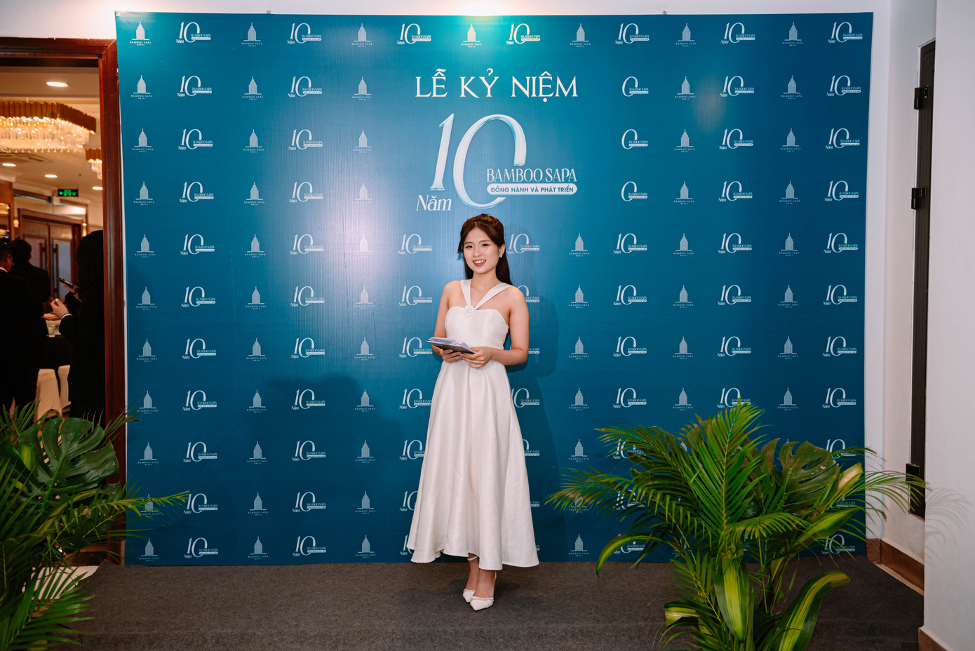 Trưởng thành từ nghề dẫn giúp nữ sinh có nhiều bài học và trải nghiệm thú vị. Trưởng thành từ nghề dẫn giúp nữ sinh có nhiều bài học và trải nghiệm thú vị.