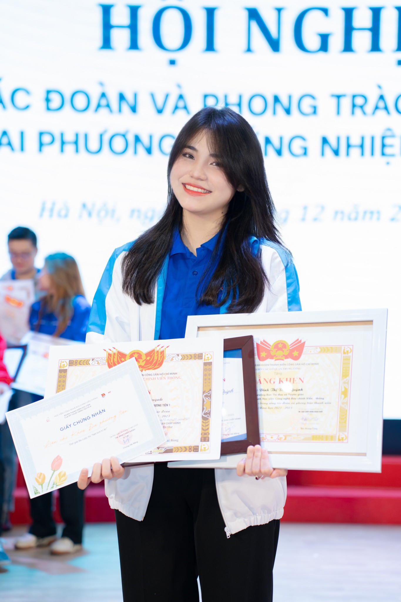 Diễm Quỳnh gặt hái được nhiều thành tích tốt trong học tập và hoạt động.