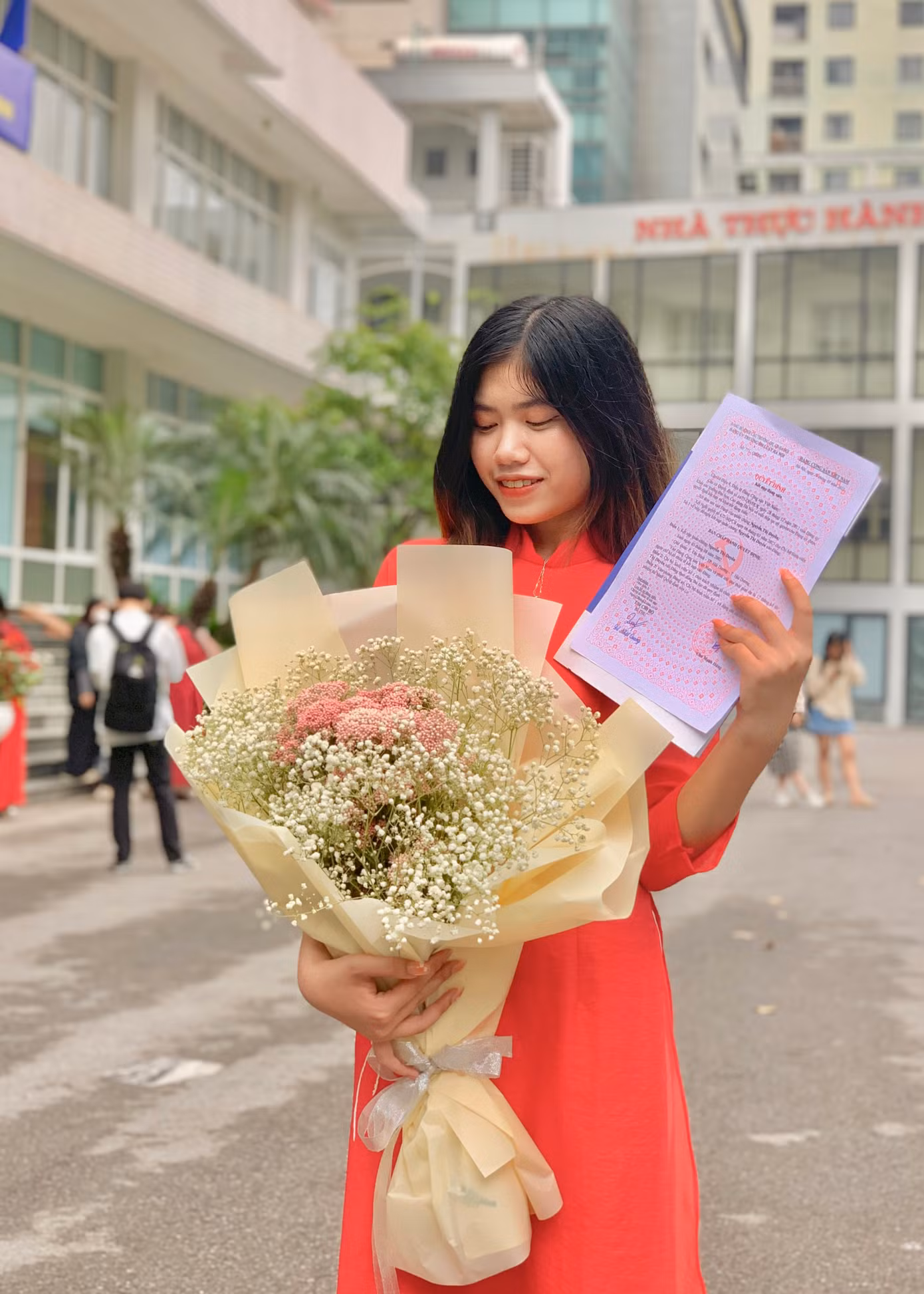 Duyên trở thành Đảng viên tại Chi bộ Sinh viên số 1 – Trường Đại học Luật Hà Nội. Duyên trở thành Đảng viên tại Chi bộ Sinh viên số 1 – Trường Đại học Luật Hà Nội.