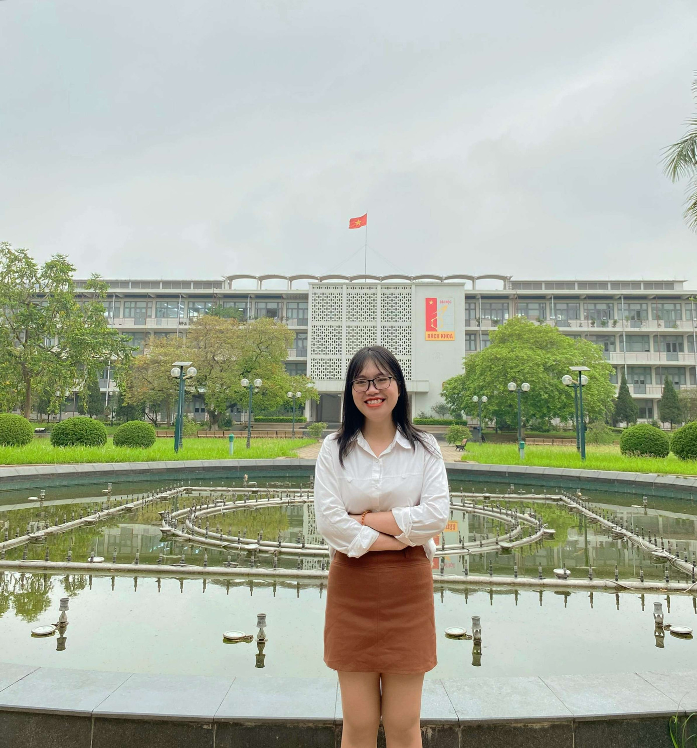 Minh Ngọc là tấm gương sáng trong quá trình phấn đấu vì hoài bão tuổi trẻ. Minh Ngọc là tấm gương sáng trong quá trình phấn đấu vì hoài bão tuổi trẻ.