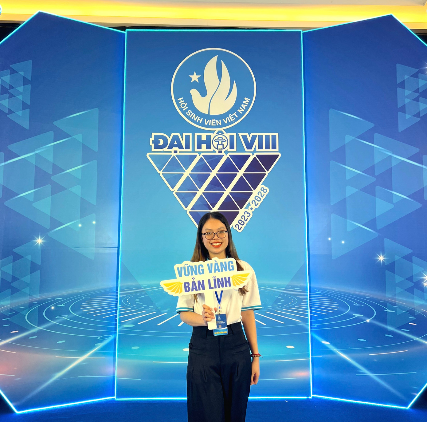 Phương Trà là đại biểu tham dự Đại hội Đại biểu Hội Sinh viên Việt Nam Thành phố Hà Nội lần thứ VIII, nhiệm kỳ 2023 - 2028. Phương Trà là đại biểu tham dự Đại hội Đại biểu Hội Sinh viên Việt Nam Thành phố Hà Nội lần thứ VIII, nhiệm kỳ 2023 - 2028.