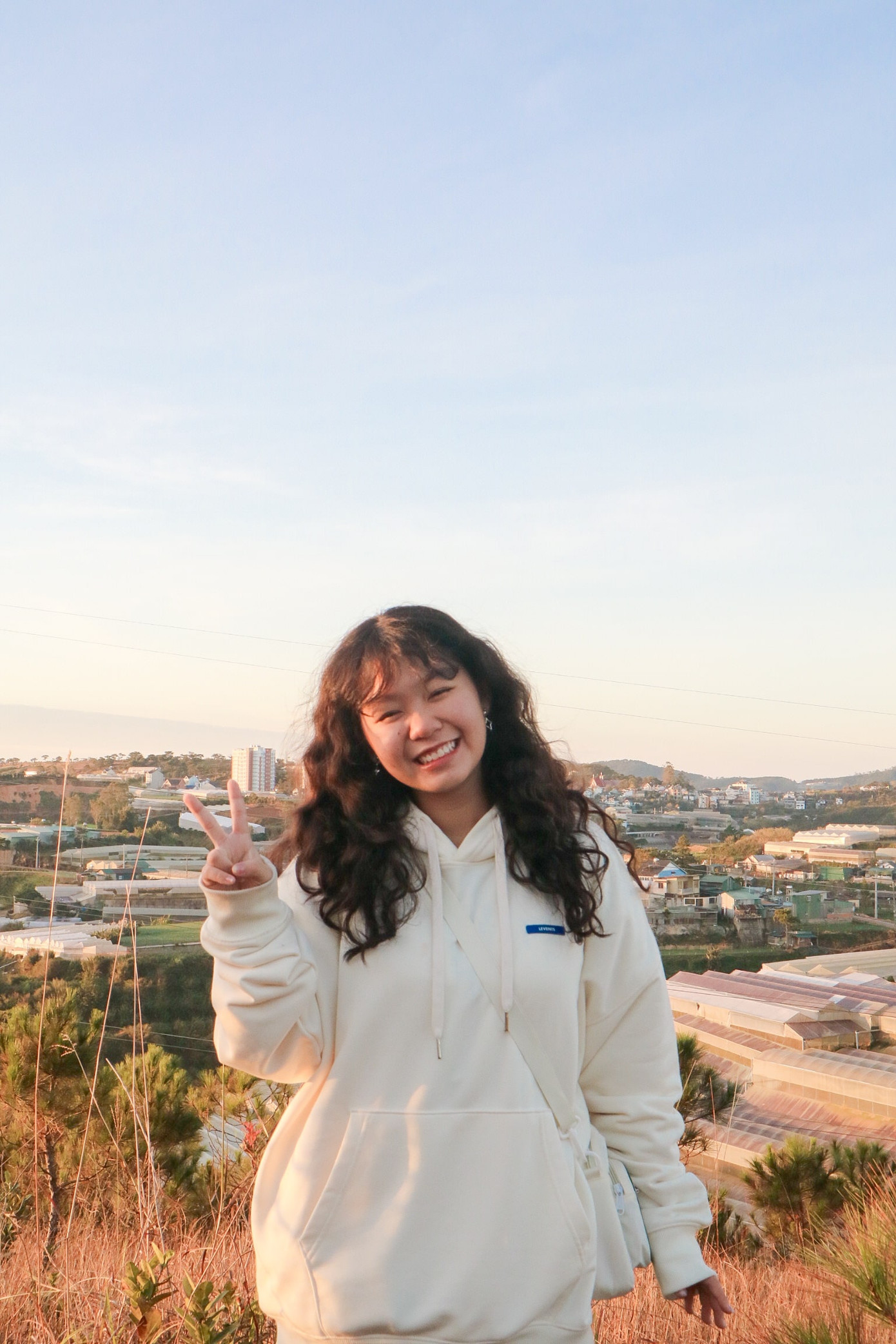 Hải Anh cho rằng việc giữ cân bằng giữa học tập và tham gia hoạt động Đoàn - Hội chính là điều khó khăn đối với cô nàng. Hải Anh cho rằng việc giữ cân bằng giữa học tập và tham gia hoạt động Đoàn - Hội chính là điều khó khăn đối với cô nàng.