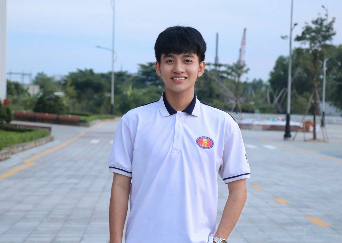 Vũ Trường Huy đang là sinh viên song ngành của Trường Đại học Khoa học Xã hội và Nhân văn, ĐHQG-HCM. Vũ Trường Huy đang là sinh viên song ngành của Trường Đại học Khoa học Xã hội và Nhân văn, ĐHQG-HCM.