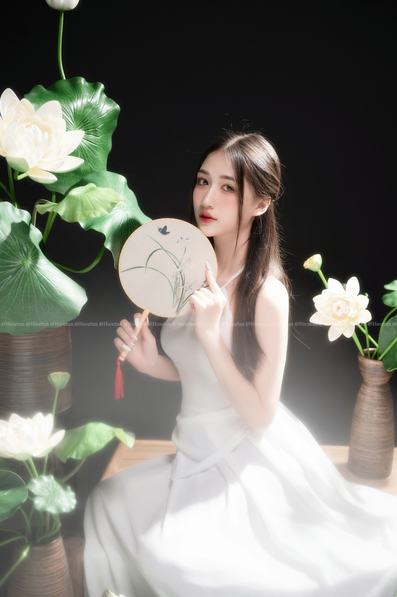 Hằng là sinh viên ngành Ngôn ngữ Anh của Học viện Nông nghiệp Việt Nam. Hằng là sinh viên ngành Ngôn ngữ Anh của Học viện Nông nghiệp Việt Nam.