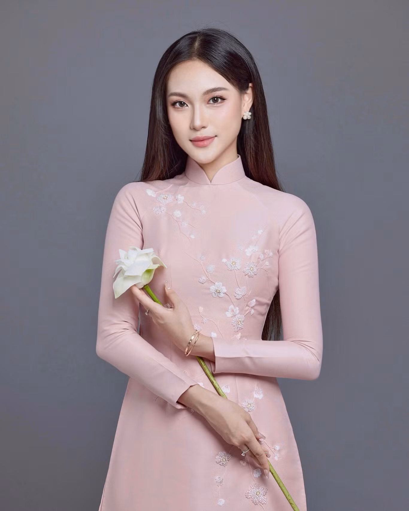 Nguyễn Hoàng Hiểu Minh - ứng cử viên của Hà Nội tại cuộc thi Hoa hậu Quốc gia Việt Nam.