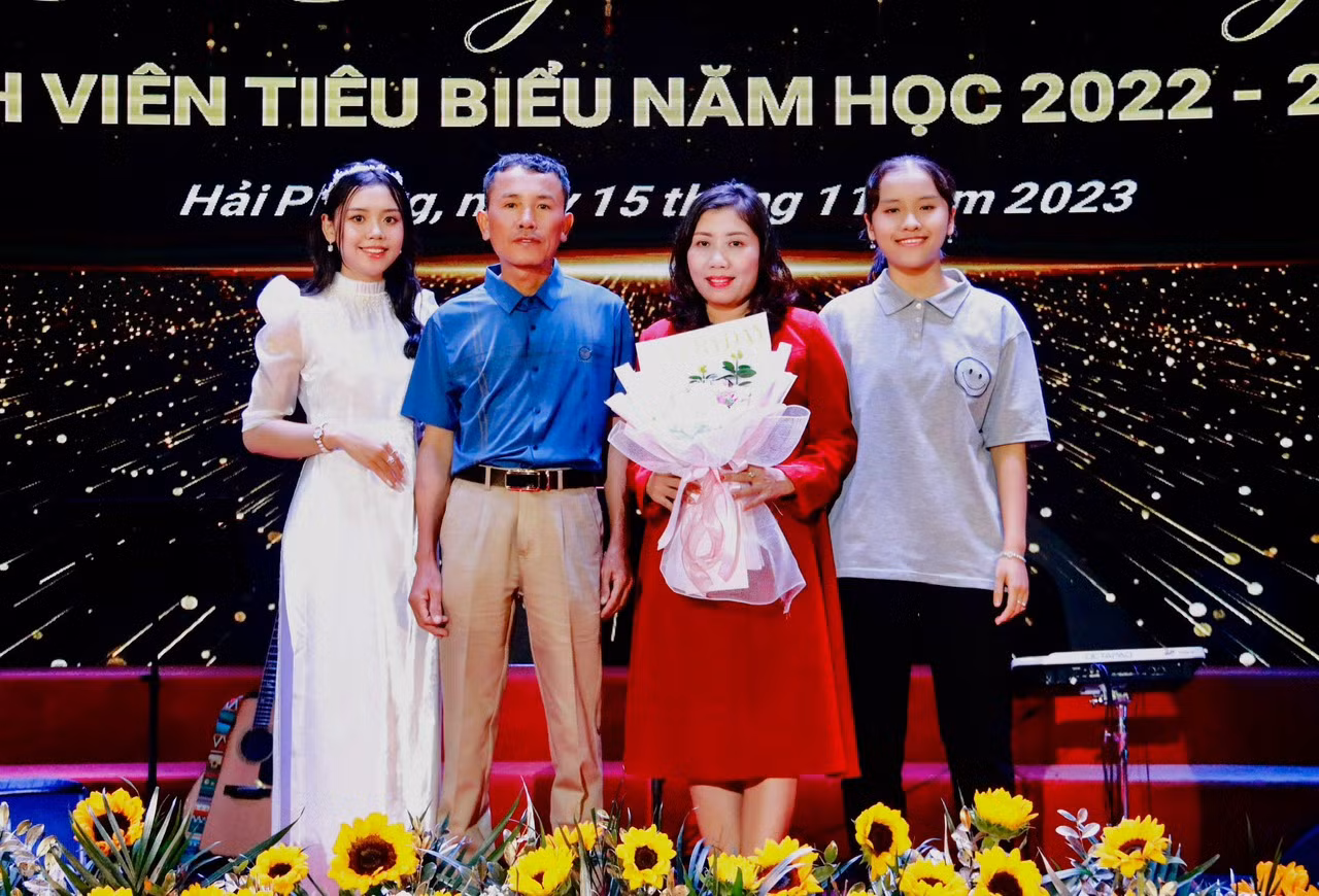 Thời sinh viên thêm trọn vẹn khi Hải Anh luôn có gia đình kề bên.