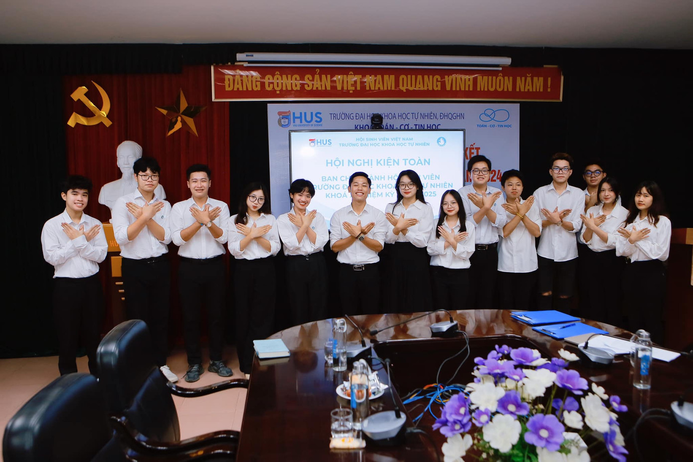 Tại hội nghị kiện toàn Ban Chấp hành Hội Sinh viên, Ngọc Thảo được tin tưởng giữ chức Phó Chủ tịch. Tại hội nghị kiện toàn Ban Chấp hành Hội Sinh viên, Ngọc Thảo được tin tưởng giữ chức Phó Chủ tịch.