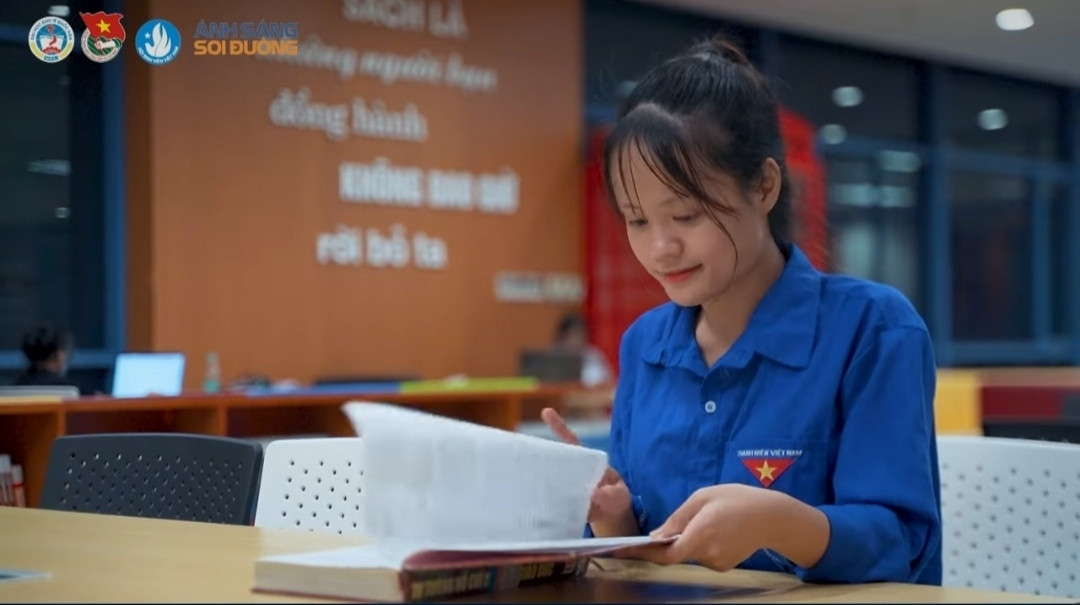 Hải Yến - Sinh viên tích cực tham gia hoạt động Đoàn, Hội và các cuộc thi trong và ngoài trường.